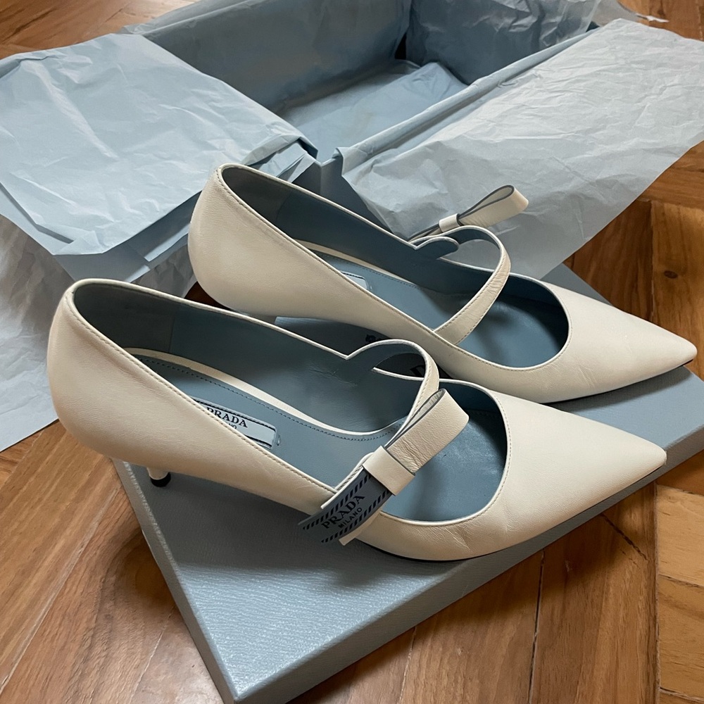 Prada Milano Calzature Donna sz 40 bianco (white) capretto in original box